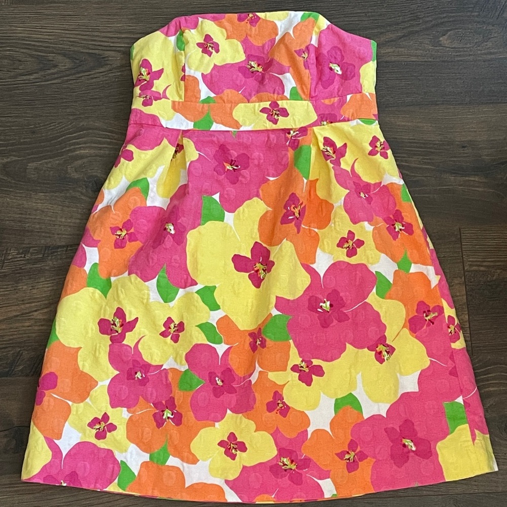 Lilly Pulitzer Strapless Flower Dress Size 6 in EUC